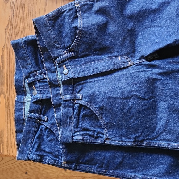 2- Pair Wrangler Rustler Heavyweight Jeans - Picture 6 of 6